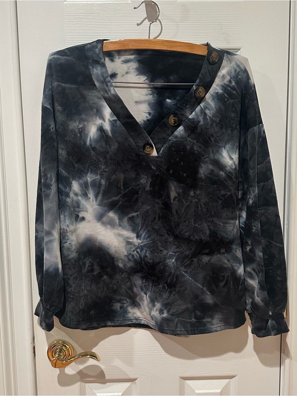 Women's Black & Gray Tie-Dye V-Neck Button Pullover, Size Medium